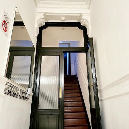 Апартаменты Chambre Privee Au 3E Etage Sans Ascenceur En Plein Centre De Шарлеруа Экстерьер фото