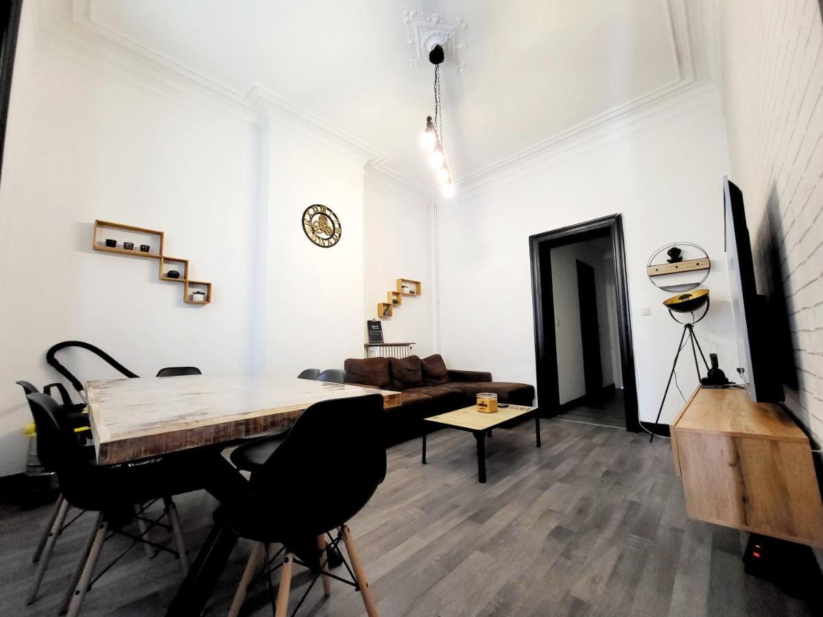 Апартаменты Chambre Privee Au 3E Etage Sans Ascenceur En Plein Centre De Шарлеруа Экстерьер фото
